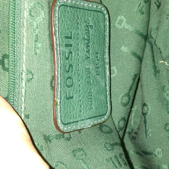 VINTAGE FOSSIL LEATHER PURSE GREEN - Picture 15 of 17